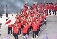 愛知・名古屋アジア大会の開会式で入場行進する日本選手団