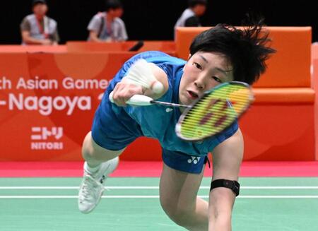 インド選手と対戦する山口茜　