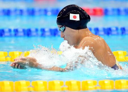 女子２００メートル平泳ぎ決勝　力泳する加藤心冨。金メダルを獲得した