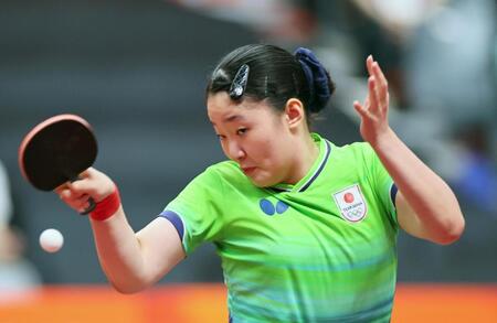 女子団体決勝　中国戦でプレーする張本美和