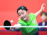 女子団体決勝　中国戦でプレーする張本美和