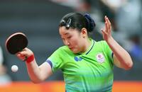 女子団体決勝　中国戦でプレーする張本美和