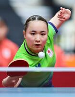 女子団体決勝　中国戦でプレーする伊藤美誠