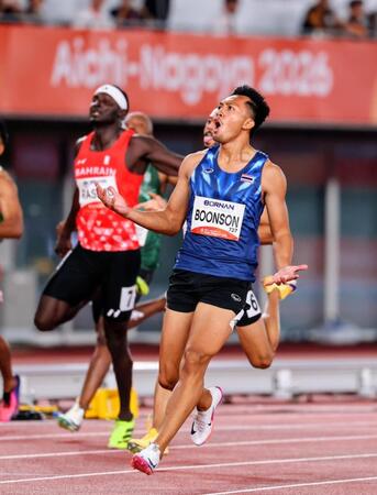 大会記録を更新し雄たけびを上げるプリポル・ブーンソン