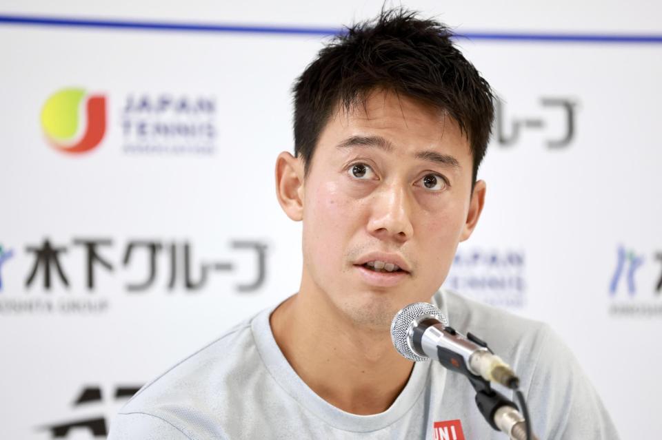 会見で現役生活を振り返る錦織圭（撮影・伊藤笙子）