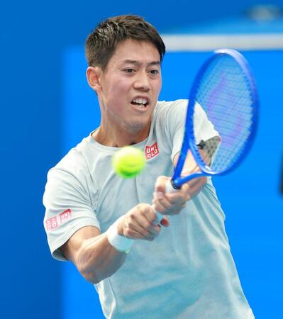 ジャパンＯＰを前に練習する錦織圭（撮影・伊藤笙子）
