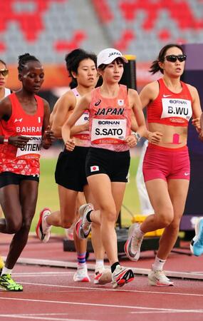 女子マラソン　スタートする佐藤早也伽