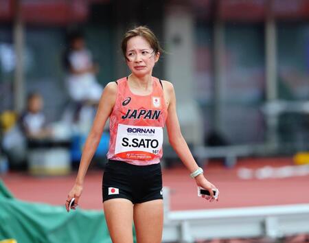 女子マラソン　４位でゴールした佐藤早也伽
