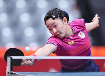 女子シングルス３回戦　インド選手と対戦する張本美和　