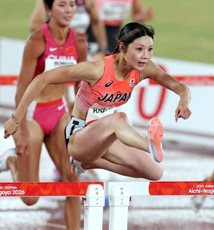 女子１００メートル障害予選　力走する中島ひとみ　