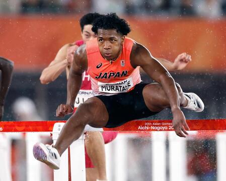 男子１１０メートル障害予選　力走する村竹ラシッド