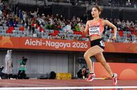 女子１５００メートル　力走する道下美槻