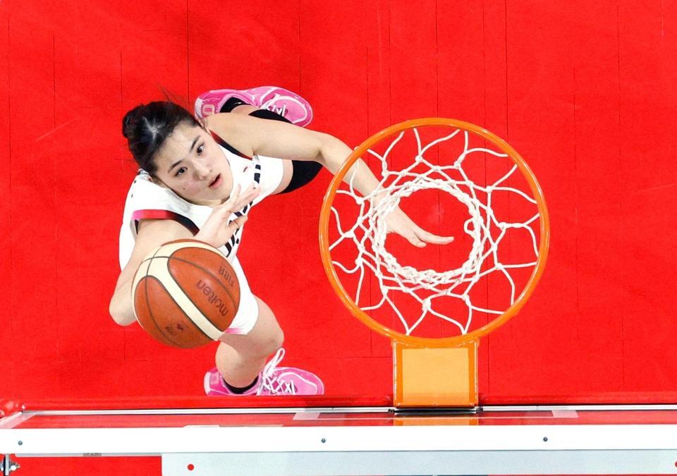 日本－韓国　第１クオーター、シュートを決める大脇