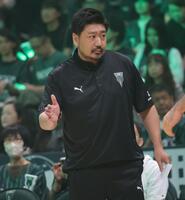 神戸ストークス・川辺泰三ヘッドコーチ（撮影・坂部計介）
