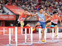 男子４００メートル障害決勝　力走する後藤大樹㊧　