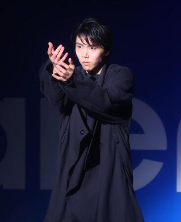 新製品発表会に登場した羽生結弦さん（撮影・石井剣太郎）