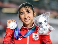 女子５０００メートルで銀メダルを獲得した田中希実