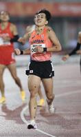 男子８００メートルを制し、金メダルを獲得した落合晃（撮影・伊藤笙子）