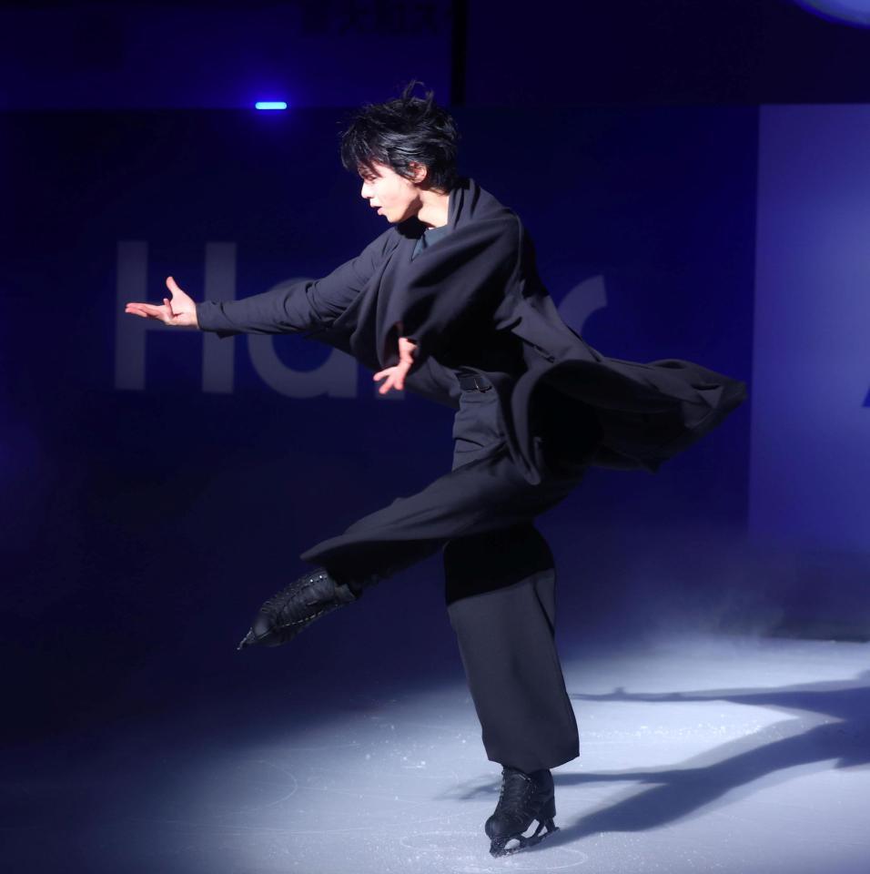 新製品発表会に登場した羽生結弦さん（撮影・石井剣太郎）