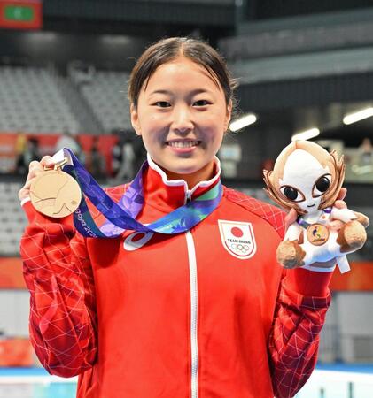 女子３メートル板飛び込みで銅メダルを獲得した三上紗也可