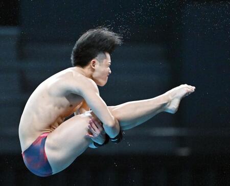 男子高飛び込み決勝　玉井陸斗の演技