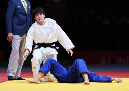 女子７０キロ級決勝　カザフスタン選手に勝利し、金メダルを獲得した前田凜