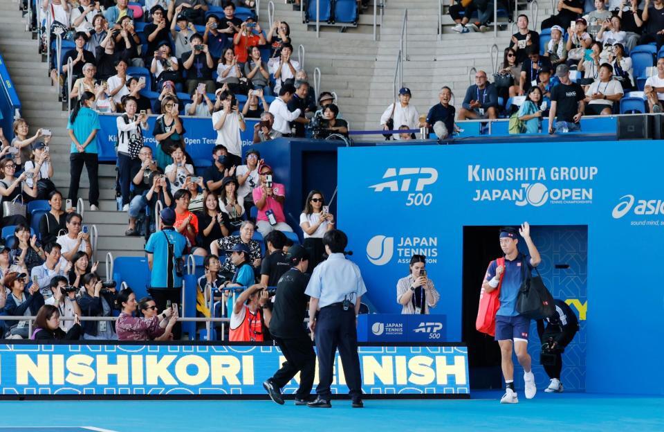 木下グループ・ジャパン・オープンの男子シングルス１回戦に臨む錦織圭