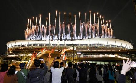 第20回アジア競技大会の閉会式のフィナーレで打ち上げられた花火
