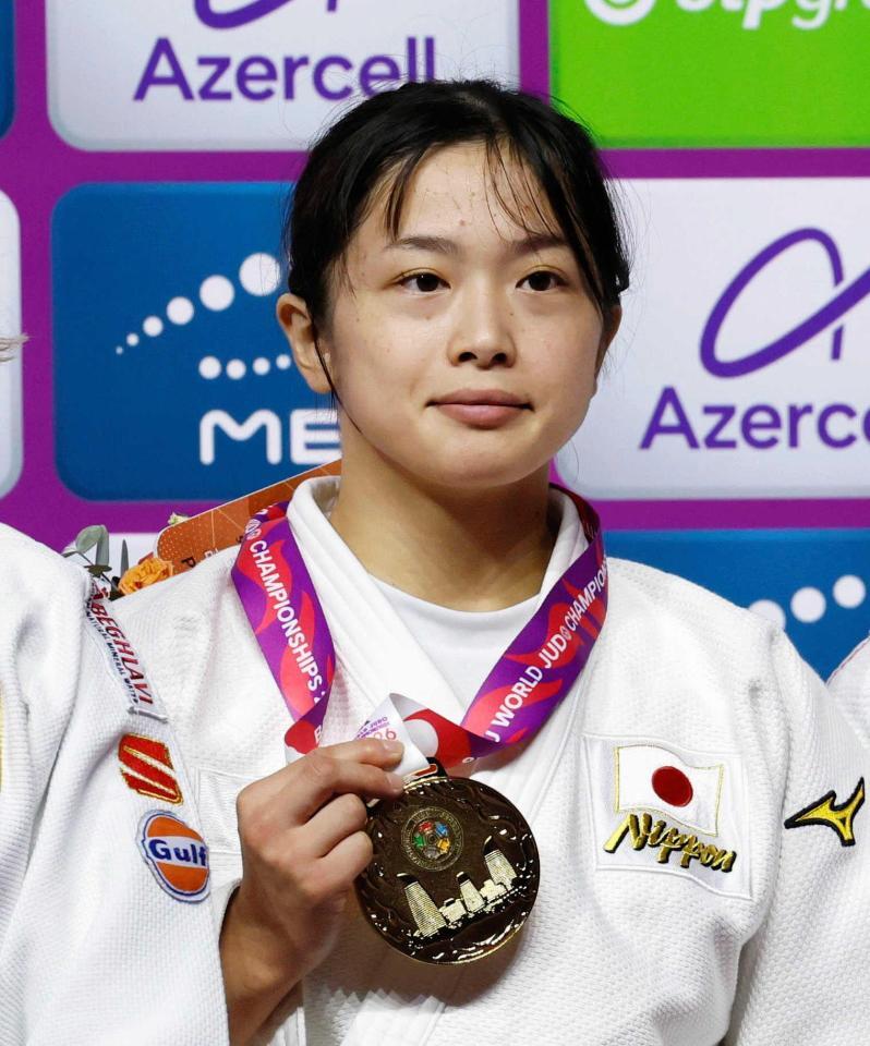 　女子５７キロ級で金メダルを獲得した大森朱莉（共同）