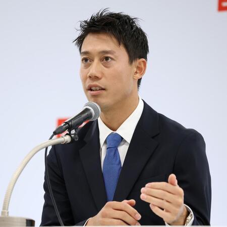 引退会見で現役生活を振り返る錦織圭（撮影・伊藤笙子）
