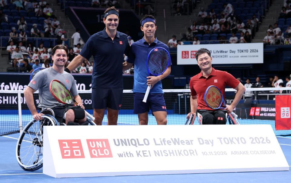 イベントで特別マッチを戦った（左から）ゴードン・リード、ロジャー・フェデラー氏、錦織圭、国枝慎吾氏（撮影・伊藤笙子）