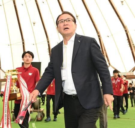 閉会式の会場に姿を見せた瀬古利彦氏（撮影・高部洋祐）