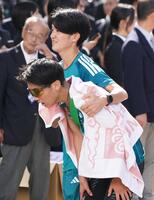 大敗した青学大＝出雲ドーム前（撮影・高部洋祐）