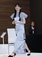 登壇する乃木坂４６・川﨑桜（撮影・棚橋慶太）