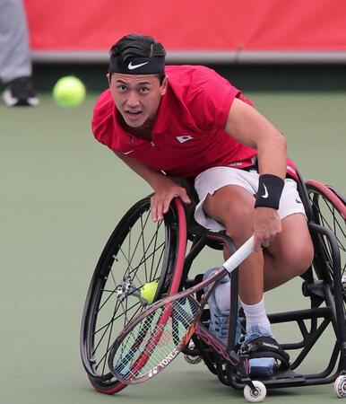 　男子シングルス２回戦　カザフスタン選手と対戦する小田凱人