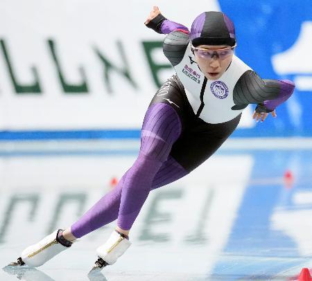 　女子１５００メートルで初優勝した野明花菜＝長野市エムウェーブ