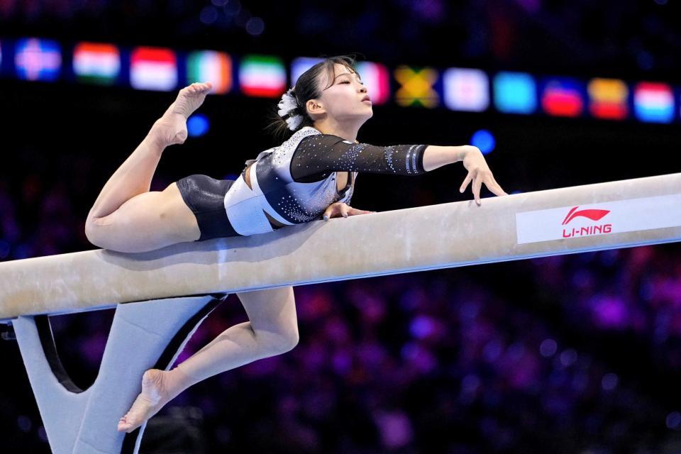 　杉原愛子の平均台（共同）