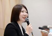 記者会見する西山朋佳白玲＝26日午前、東京都渋谷区の将棋会館