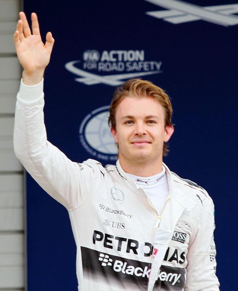 予選トップで笑顔のメルセデスのニコ・ロズベルグ＝鈴鹿サーキット（撮影・神子素慎一）