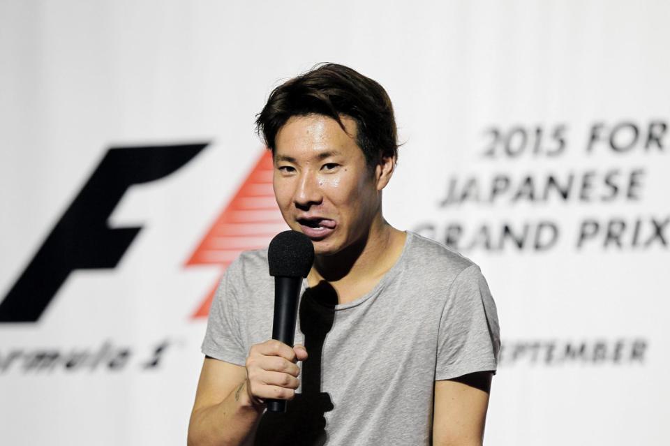 前夜祭に登場した小林可夢偉＝鈴鹿サーキット（撮影・神子素慎一）