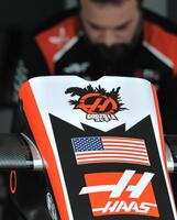 ゴジラがデザインされたハースのマシン＝鈴鹿サーキット（撮影・神子素慎一）