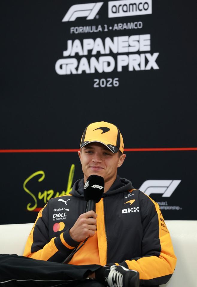 会見に応じるマクラーレン・メルセデスのランド・ノリス＝鈴鹿サーキット（撮影・神子素慎一）