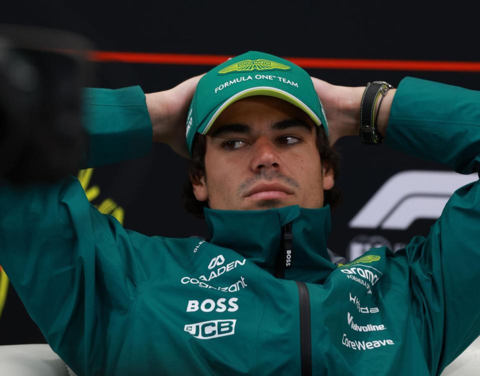 記者会見に応じるアストンマーティン・ホンダのランス・ストロール＝鈴鹿サーキット（撮影・神子素慎一）