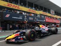 レコノサンスラップに出るレッドブル・フォードのマックス・フェルスタッペン＝鈴鹿サーキット（撮影・神子素慎一）