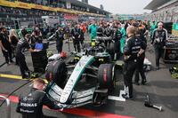 グリッドに並んだメルセデスのアンドレア・キミ・アントネッリのＷ１７Ｅ＝鈴鹿サーキット（撮影・神子素慎一）