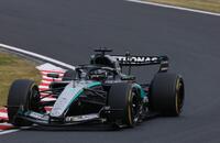 力走するメルセデスのジョージ・ラッセル＝鈴鹿サーキット（撮影・神子素慎一）