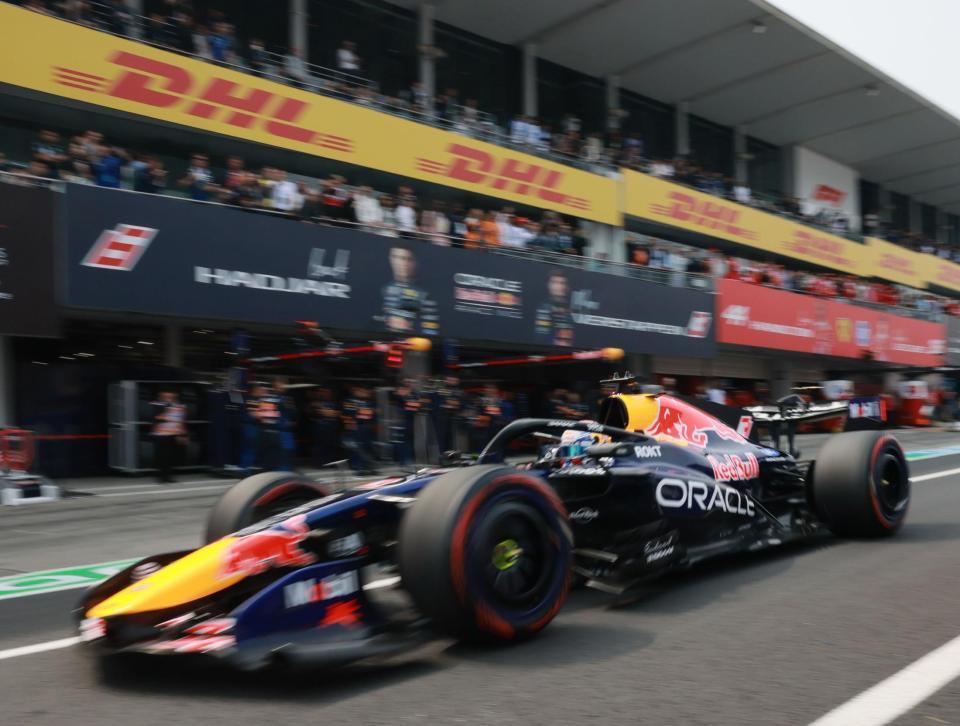 レコノサンスラップに出るレッドブル・フォードのマックス・フェルスタッペン＝鈴鹿サーキット（撮影・神子素慎一）