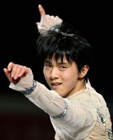 エキシビションで演技する羽生結弦＝さいたまスーパーアリーナ