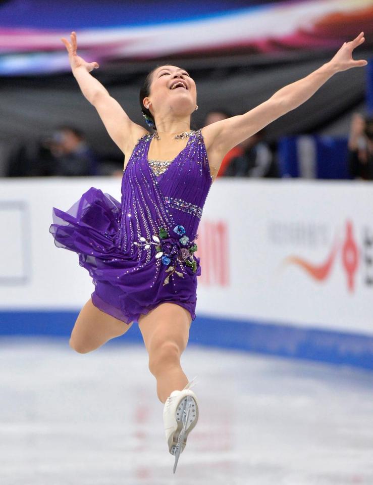 女子ＳＰで演技する鈴木明子＝さいたまスーパーアリーナ