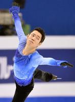 男子フリーで演技する村上大介＝ソウル（共同）